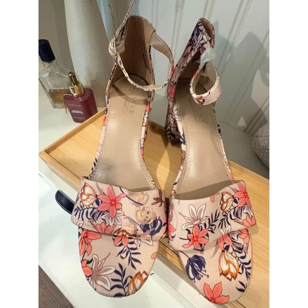 Serra Floral Block Heel Sandals Size 7